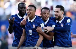 Massacre no fim: Mbappé brilha, passa Pelé e França destrói Senegal em estreia eletrizante no torneio mundial