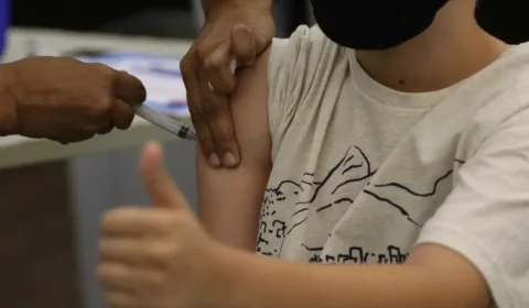 São Paulo inicia aplicação de nova vacina infantil que amplia proteção contra doenças graves