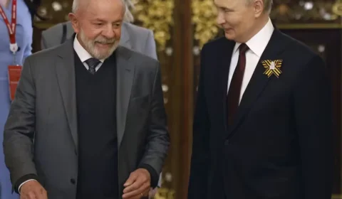Lula deve procurar Putin após pedido de Zelensky para intermediar diálogo sobre a guerra na Ucrânia