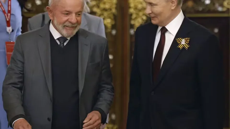 Lula deve procurar Putin após pedido de Zelensky para intermediar diálogo sobre a guerra na Ucrânia