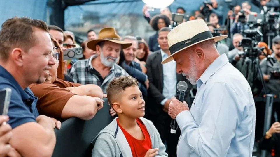 Hospital em BH vira 100% SUS e Divinópolis tem novo HU: ‘Saúde, coisa mais extraordinária’, diz Lula