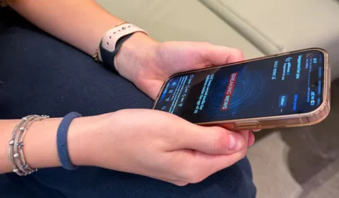 Emirados Árabes Unidos define idade mínima de mídia social aos 15 anos, exige verificações de idade