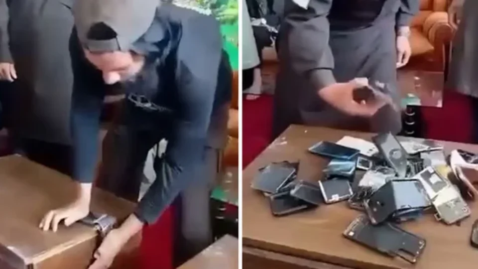 Talibã ordena proibição de smartphones enquanto autoridades mostravam destruir dispositivos