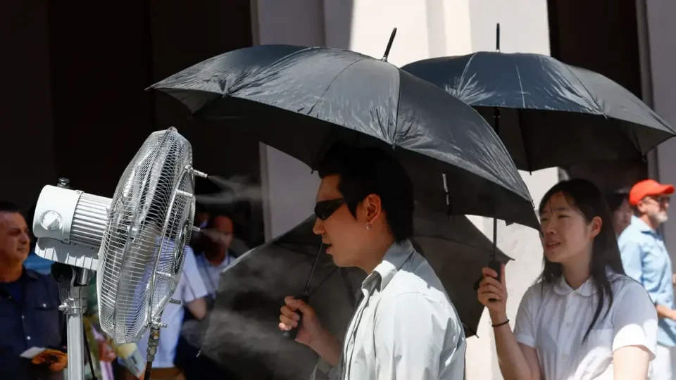 Onda de calor extremo mata 18 na França, fecha escolas e quebra recordes históricos na Europa