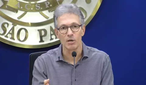 Zema diz que não exigirá estudo de mulheres no Bolsa Família por terem “outras atribuições em casa”