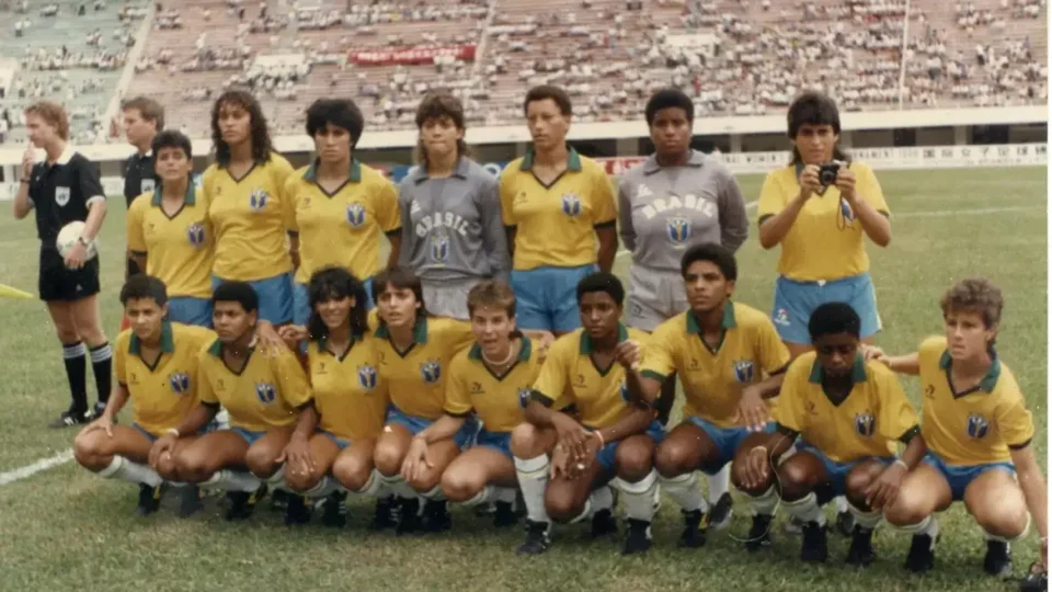 Documentário resgata saga da primeira seleção feminina do Brasil que venceu o preconceito e a proibição
