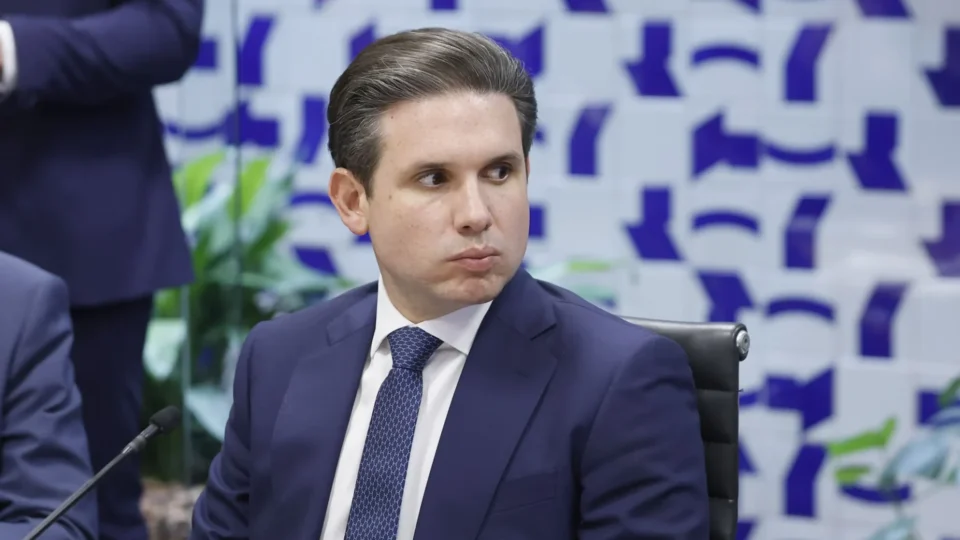 Bancada do agro busca apoio de Hugo Motta para avançar projeto de renegociação de dívidas rurais