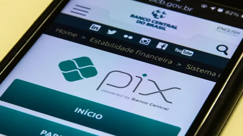 Pix por aproximação passa a mostrar saldo antes do pagamento