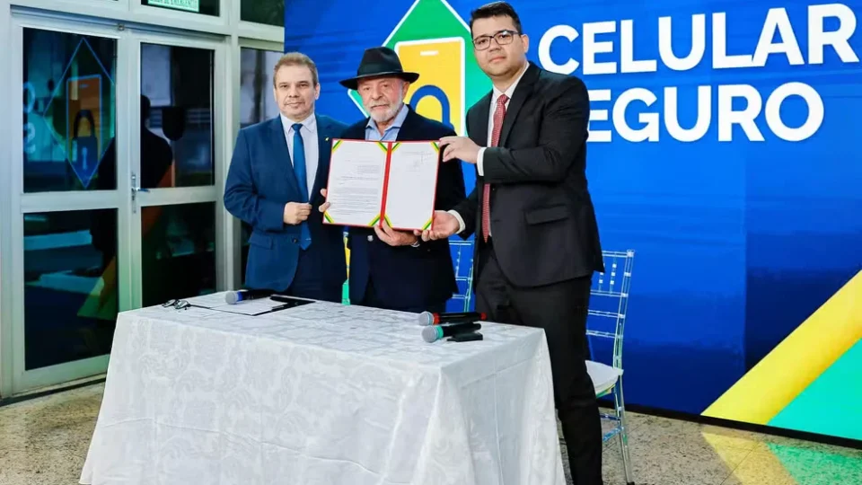 Lula lança ‘Serasa dos celulares’ em São Paulo para frear mercado de aparelhos roubados