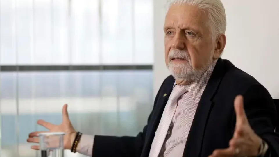 Pressionado por operação da PF, Jaques Wagner entrega o cargo e deixa a liderança do governo no Senado