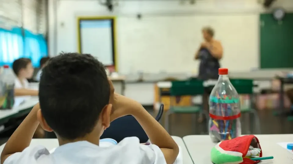 Prova Nacional Docente tem adesão de mais de 2 mil redes de ensino