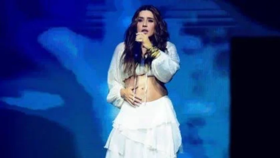Na reta final da gravidez, Lauana Prado cancela último show antes do parto por orientação médica