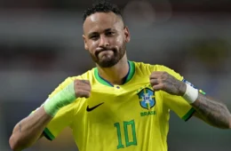 Com direito a “chocolate” e estreia de Neymar, Brasil amassa a Escócia por 3 a 0 e vai voando para o mata-mata