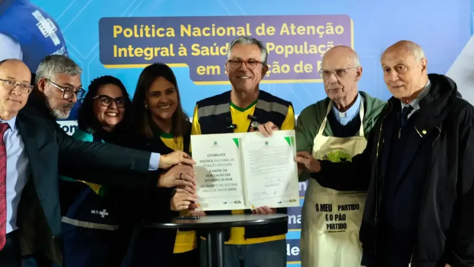 Saúde anuncia ampliação do atendimento à população em situação de rua