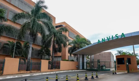 Anvisa proíbe suplemento irregular e suspende lotes de creatina