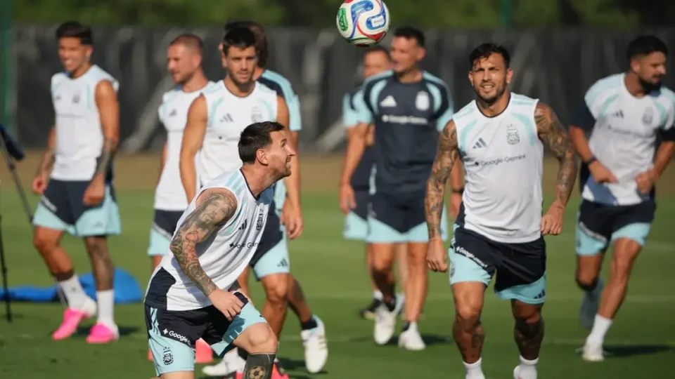 Classificada em 1º, Argentina poupa Messi e roda o elenco contra a Jordânia