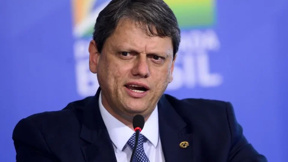 Questionado sobre chapa Haddad-França, Tarcísio ignora adversários e foca em entregas: “Não respondo provocação”