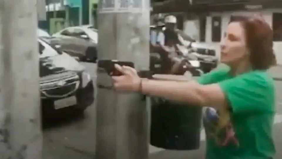 AGU envia à Itália defesa de extradição de Carla Zambelli