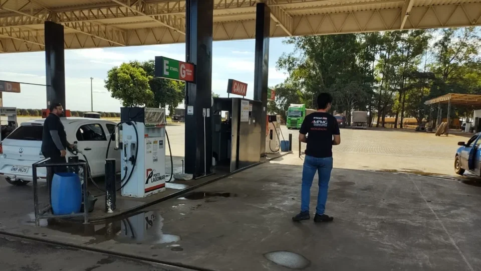 Em batida do Procon-MG em postos, metade tinha irregularidades