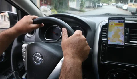 Uber faz demissão em massa no RH e muda regras de trabalho