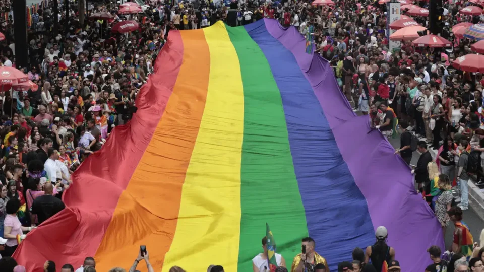 Parada LGBT+: Multidão toma São Paulo em edição histórica do maior evento da diversidade do país