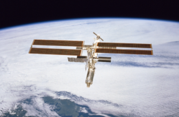 Por que a Estação Espacial Internacional não pode ser lançada em direção ao Sol?