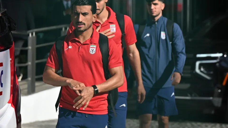 Jogadores do Irã vivem estreia cercada por tensão e guerra: “Não é a mesma experiência”