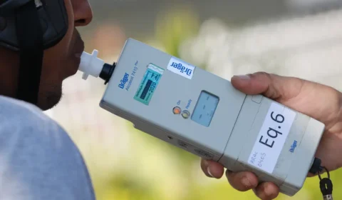 Mortes no trânsito ligadas ao álcool caem quase 20% em 14 anos no Brasil, mas desafio ainda preocupa