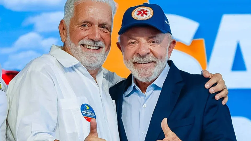 Lula deve decidir nesta semana o futuro de Jaques Wagner na liderança do governo