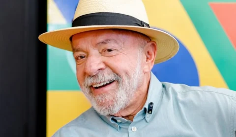 “Não me candidatei para fazer coisa para rico”: Lula inaugura etapa de obra e assina acordo de dívida no RJ
