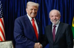 Lula e Trump podem se encontrar na França após novo tarifaço e clima de desgaste entre Brasil e EUA