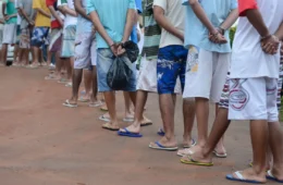 79% apoiam a redução da maioridade penal, sendo o menor percentual da série histórica