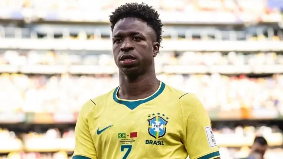 Vini Jr. sem ponto final? Entenda por que o craque parece transformar respostas em perguntas
