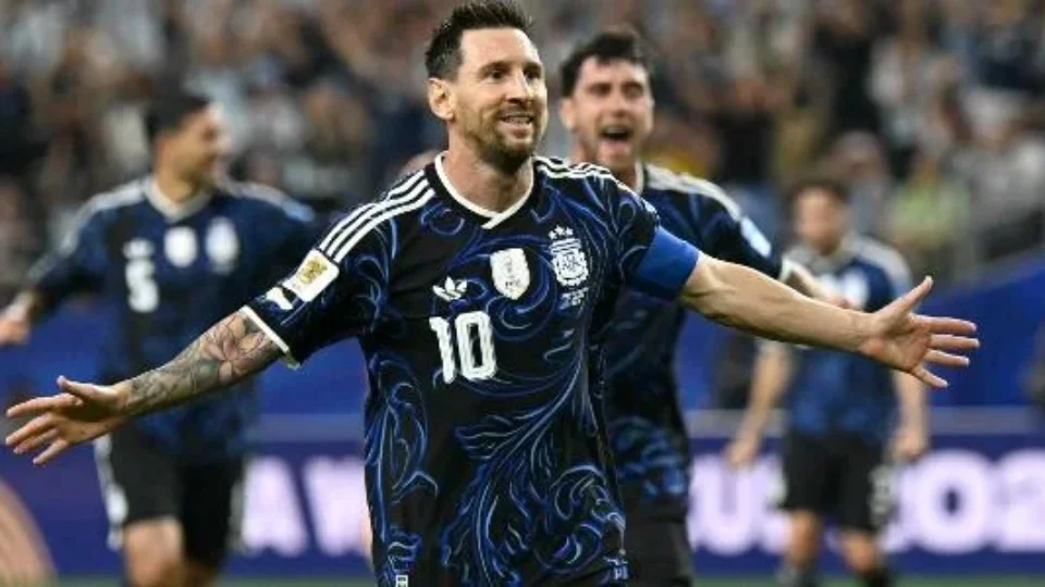 Lo Celso brilha, Messi faz história e Argentina fecha 100%