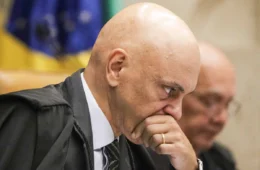 Moraes aciona PGR e defesa para avaliar possível falta grave de Bolsonaro em caso envolvendo arma