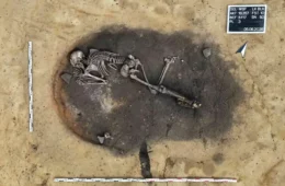 Ritual, assassinato ou morte comum? Homem encontrado dentro de forno de 4,5 mil anos intriga arqueólogos