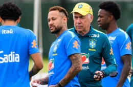Neymar volta à Seleção e pode estrear no Mundial hoje
