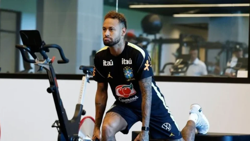 Ancelotti marca data de exame e projeta volta de Neymar aos treinos