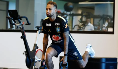 Prazo final para corte acaba e Seleção deve manter Neymar sem teste em campo antes de decisão importante