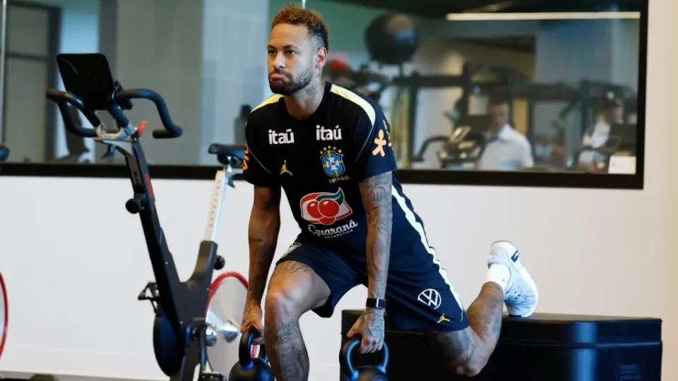 Prazo final para corte acaba e Seleção deve manter Neymar sem teste em campo antes de decisão importante
