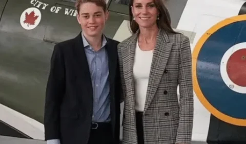 Altura de príncipe George impressiona em rara aparição com Kate