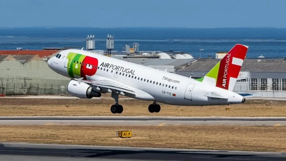 Greve geral em Portugal provoca cancelamentos de voos e afeta passageiros em São Paulo