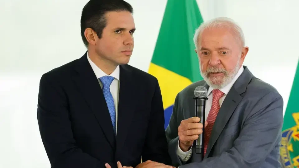 Governo entrega à Câmara projeto que aumenta limite do MEI para R$ 140 mil; entenda os prazos e detalhes