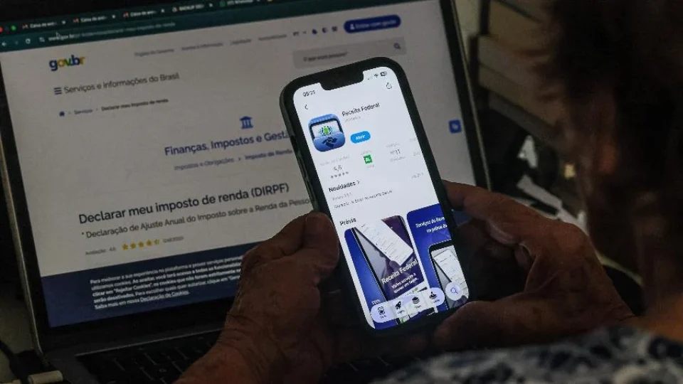 Receita libera consulta ao 2º lote da restituição do Imposto de Renda; veja quem recebe primeiro