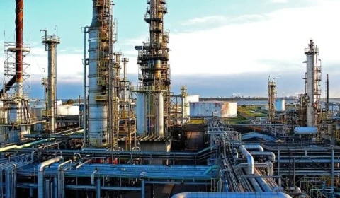 Refinarias brasileiras abasteceram empresa investigada por ligação com o PCC, apontam documentos