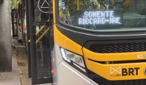 Dinheiro deixa de ser aceito nos ônibus municipais do Rio a partir desta segunda; veja como pagar a passagem