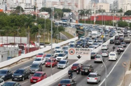 Feriado prolongado altera trânsito em SP: rodízio de veículos será suspenso por dois dias
