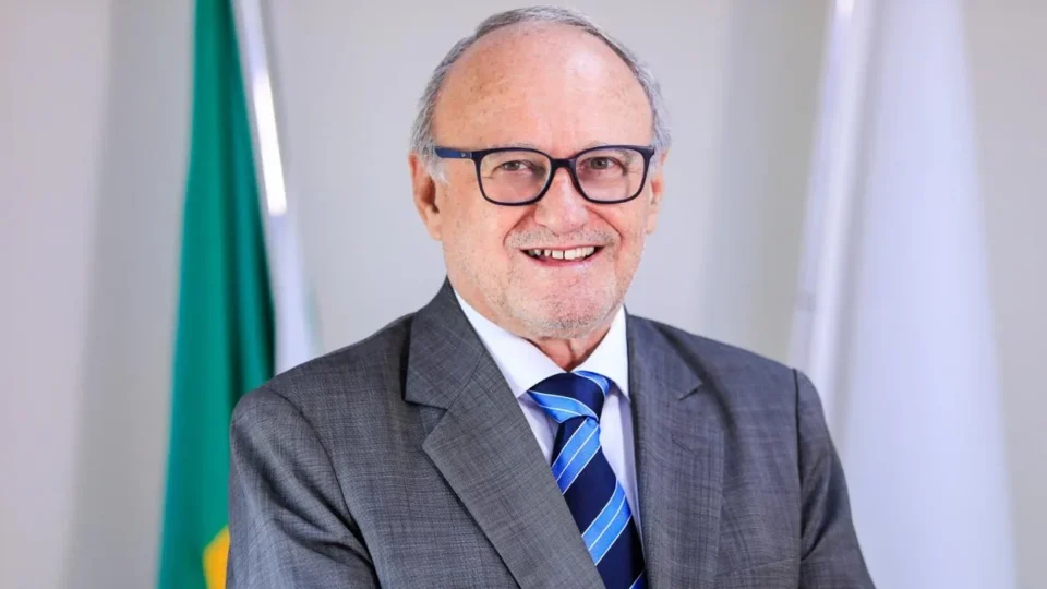 Secretário da Economia do DF assinou aditivo com empresa questionada em Goiânia