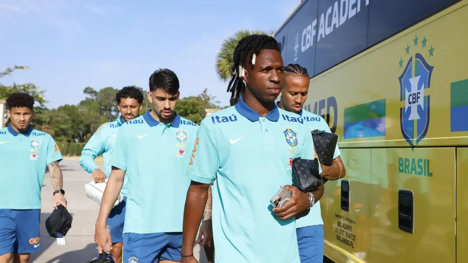 Seleção Brasileira embarca para os Estados Unidos após período de preparação no Rio