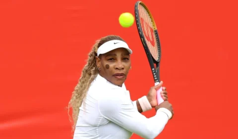 Serena Williams volta a Wimbledon em duelo de gerações